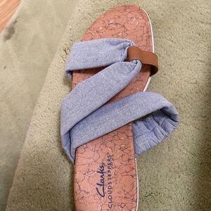 CLARKS CLOUDSTEPPERS Sandals, size 9